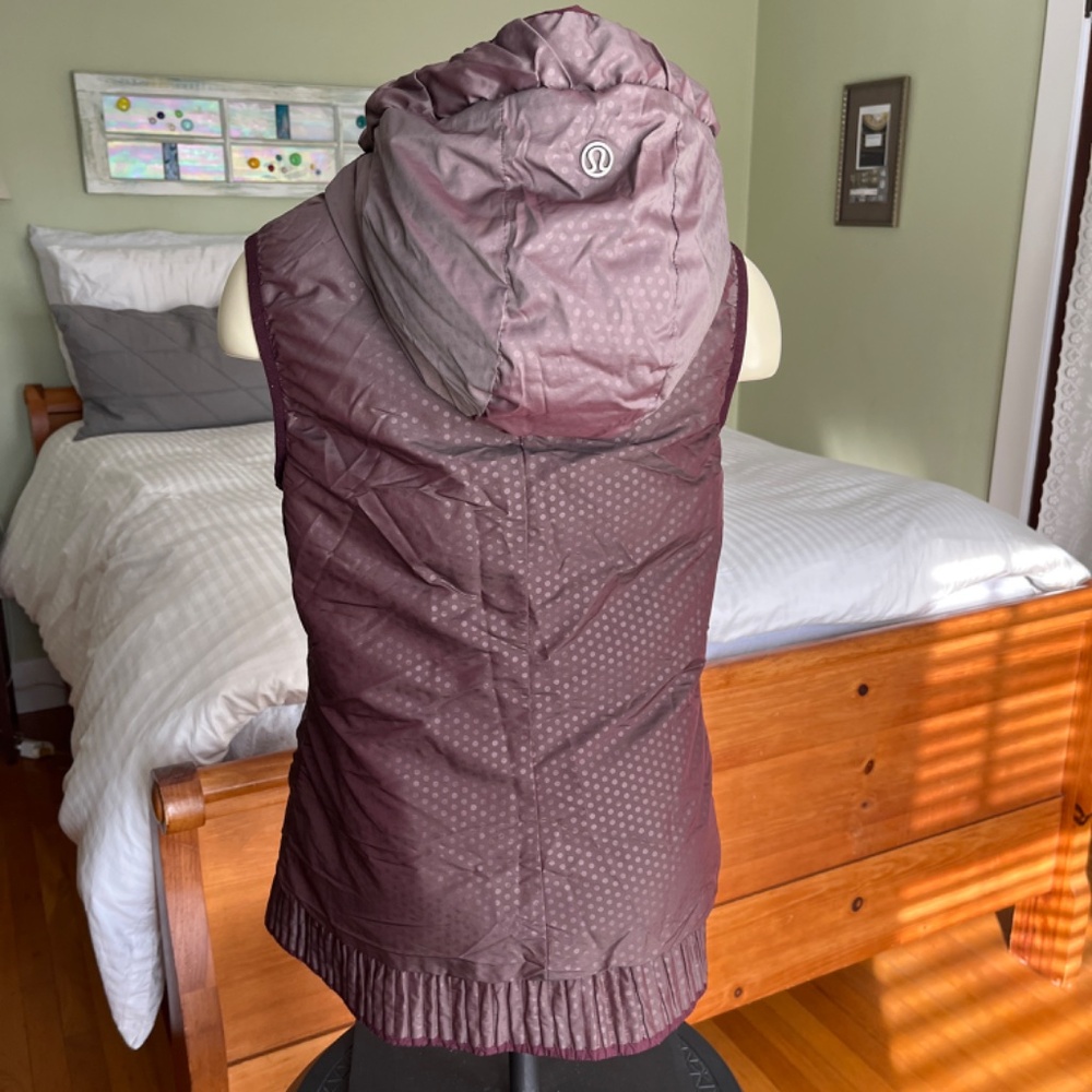 Lululemon Chilly Chill Reversible Puffy Vest Goose Down Bordeaux/Rust Berry - Picture 5 of 12